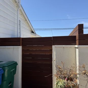 Hammerhead Woodworking - Mangaris wood with penofin ipe colored stain - Fences & Gates Near Me