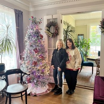 The Neathery Estate - Bed & Breakfast Near Me - McKinney, Texas