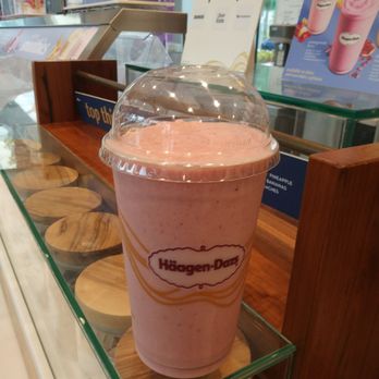 Häagen-Dazs - Strawberry banana smoothie - Ice Cream & Frozen Yogurt Near Me - Dania Beach, Florida Häagen-Dazs - Strawberry banana smoothie - Ice Cream & Frozen Yogurt Near Me - Dania Beach, Florida