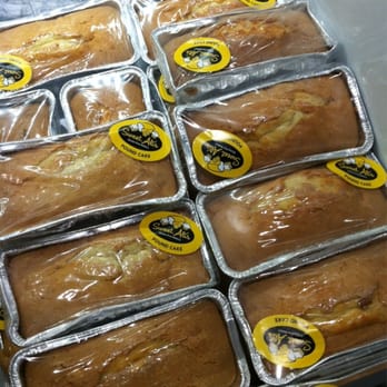Mariano's - I almost bought this pound cake but then I saw the price...$10. I'll have to make my own! But it looked good. - Grocery Near Me - Wheaton, Illinois