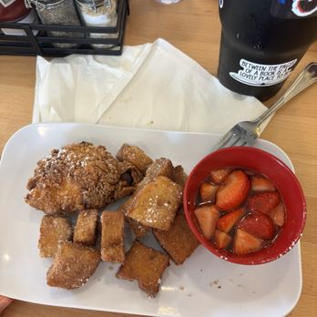 Ruby Slipper Veterans - Sweet Heat Chicken and French Toast Bites - Breakfast & Brunch Near Me - Metairie, Louisiana Ruby Slipper Veterans - Sweet Heat Chicken and French Toast Bites - Breakfast & Brunch Near Me - Metairie, Louisiana