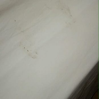 Motel 6 - Dirt on beds, not stains. As you can see they're low on sheets in general as these don't even fit the bed. - Hotels Near Me - Holbrook, Arizona