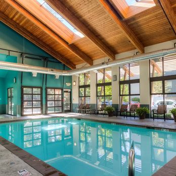 Discovery Heights Apartments - Swimming Pool - Apartments Near Me - Issaquah, Washington Discovery Heights Apartments - Swimming Pool - Apartments Near Me - Issaquah, Washington