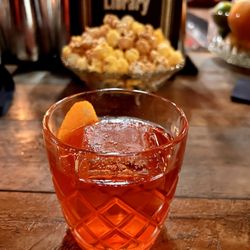 The Dunnkirk Library - Negroni