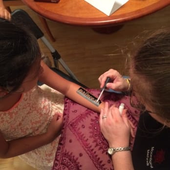 Moonlight Mehndi - She was so awesome, she did glitter tattoos for the kids - Tattoo Near Me Moonlight Mehndi - She was so awesome, she did glitter tattoos for the kids - Tattoo Near Me