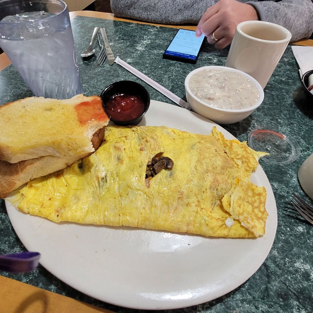 Tony's I-75 Restaurant - Ham and cheese omlet with Italian toast - Diners Near Me - Birch Run, Michigan Tony's I-75 Restaurant - Ham and cheese omlet with Italian toast - Diners Near Me - Birch Run, Michigan
