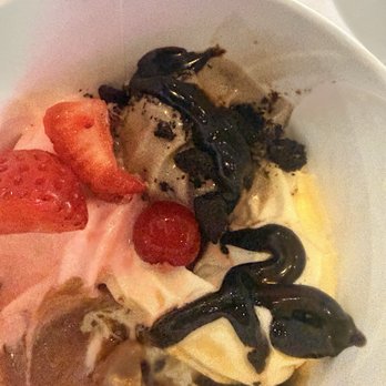 Ez Freezy - Strawberry hot fudge cookie batter chocolate - Ice Cream & Frozen Yogurt Near Me - Portland, Oregon Ez Freezy - Strawberry hot fudge cookie batter chocolate - Ice Cream & Frozen Yogurt Near Me - Portland, Oregon