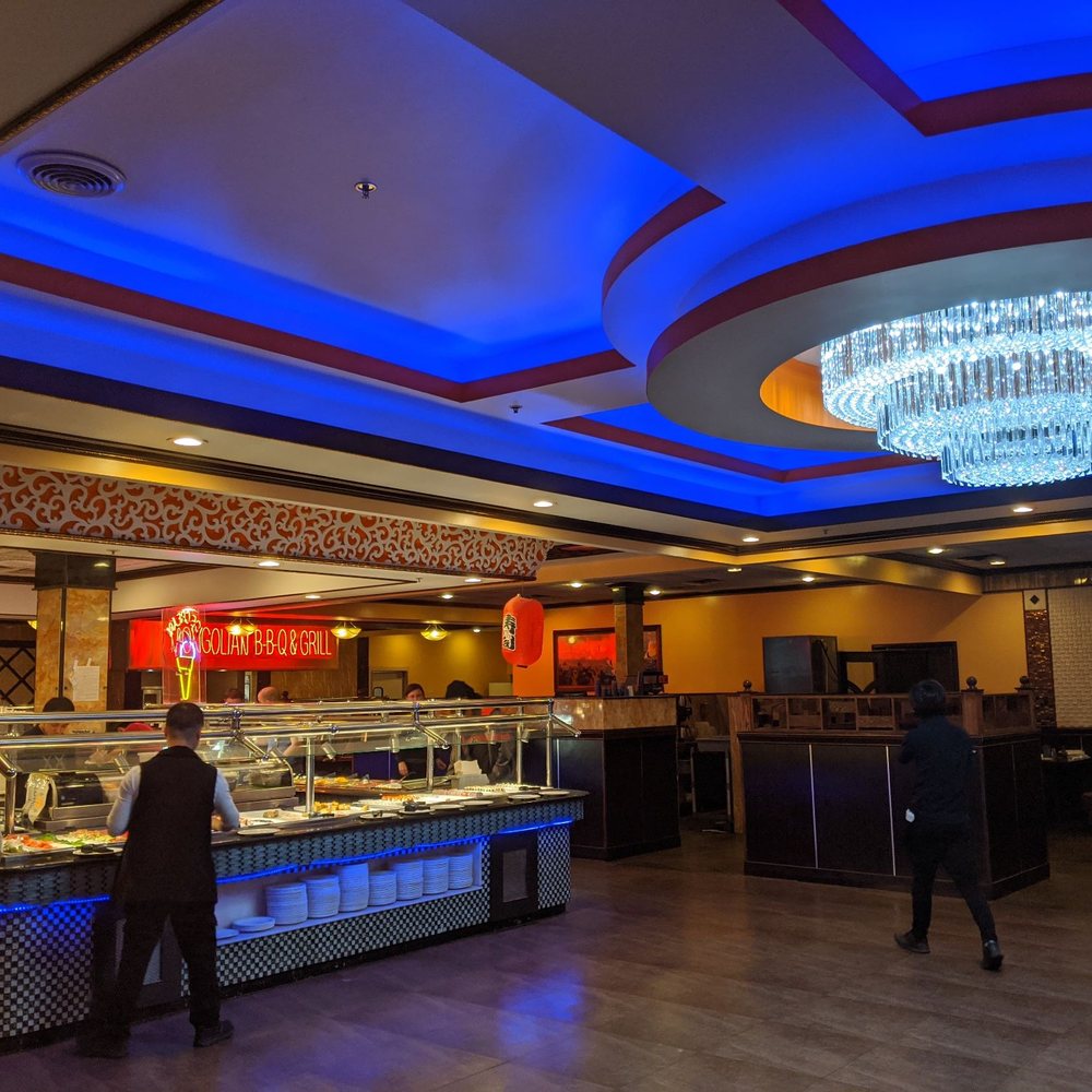 Yoki Buffet - Extensive buffet with a glitzy chandelier - Buffets Near Me - Louisville, Kentucky Yoki Buffet - Extensive buffet with a glitzy chandelier - Buffets Near Me - Louisville, Kentucky