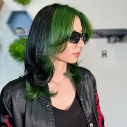 Slayed By Sila - Layered haircut & green money piece