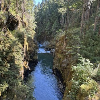 Silver Falls - Gorge - Hiking Near Me - Randle, Washington
