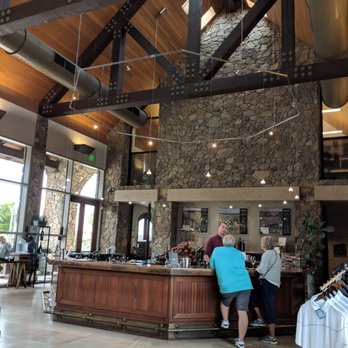 Niner Wine Estates - Wine Tasting Room Near Me - Paso Robles, California