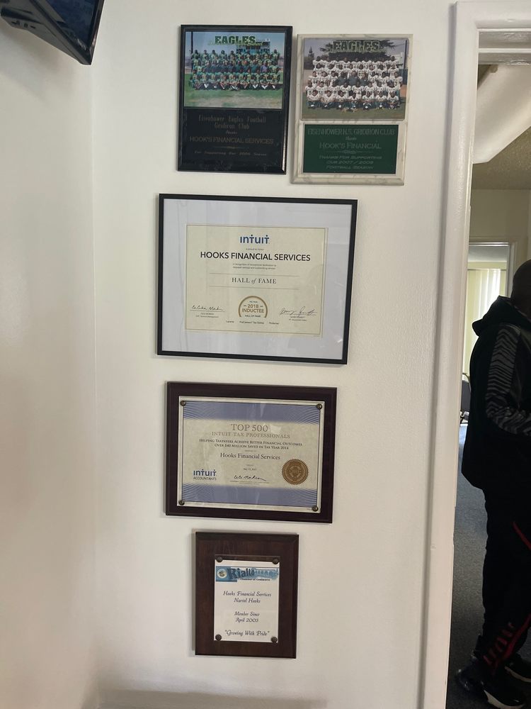 HOOKS FINANCIAL SERVICES Updated September 2024 12 Photos & 20