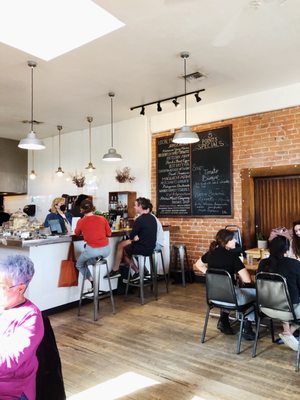 5 Points Market & Restaurant by null