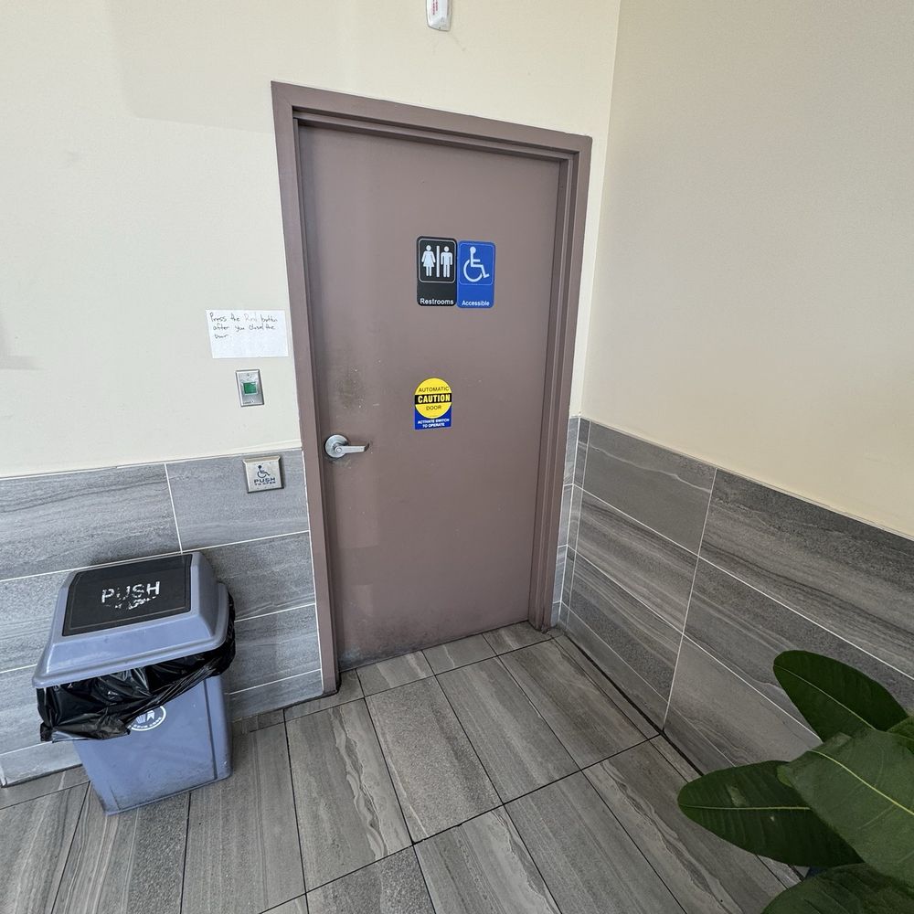 China 8 - Washroom entrance - Chinese Near Me - Port Elgin, Ontario China 8 - Washroom entrance - Chinese Near Me - Port Elgin, Ontario