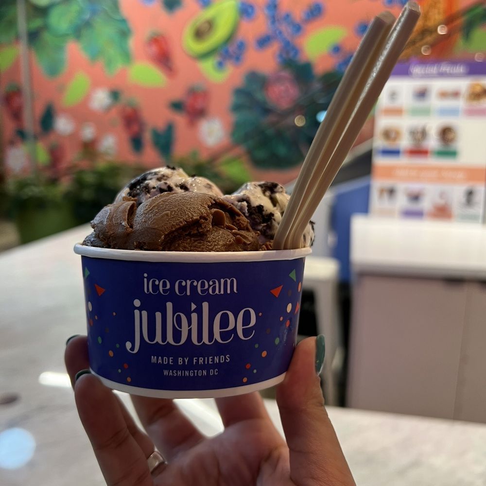 Ice Cream Jubilee - Ice Cream & Frozen Yogurt Near Me - Arlington, Virginia