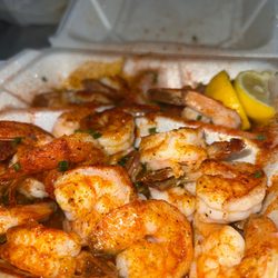 Local Steamer Seafood Market - 1 lb Peeled and Deveined Shrimp