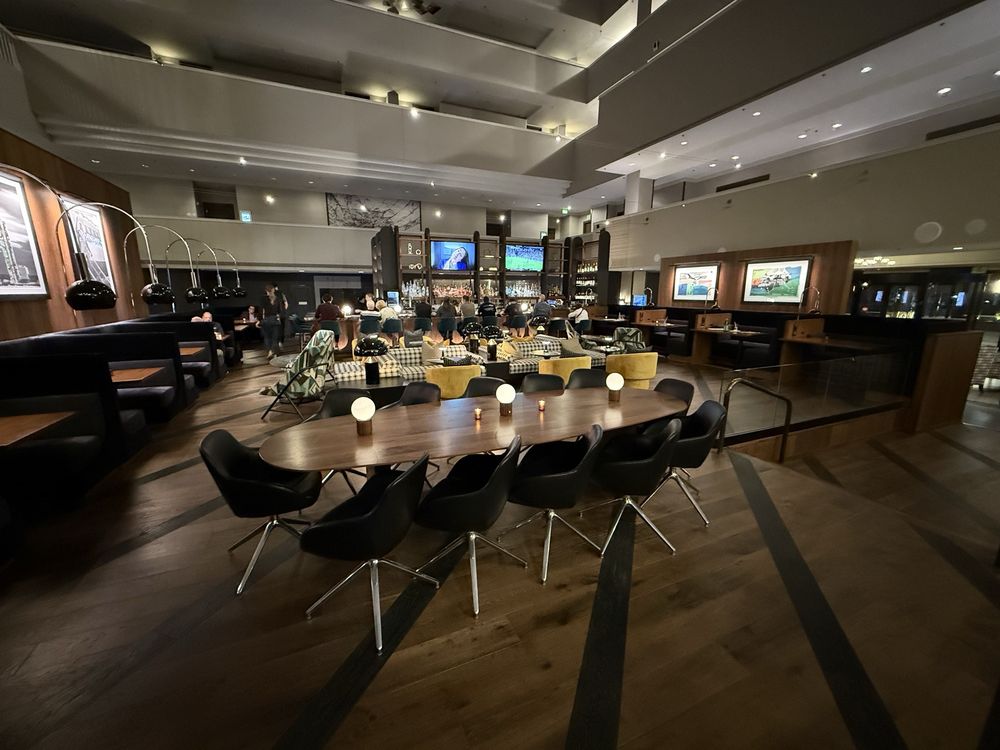 Skyhawk Lounge Logo