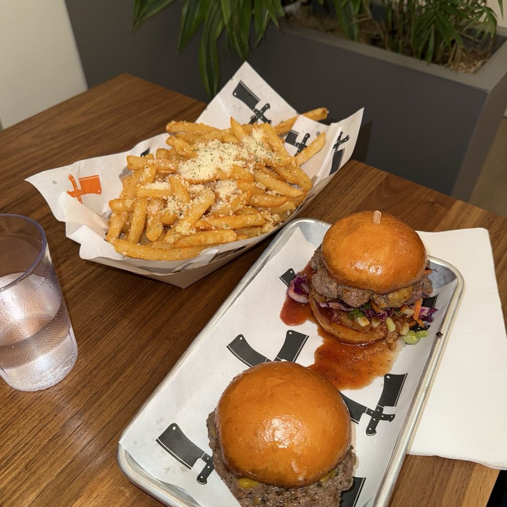 Upper Cut - Double Down & Mini Cut Sliders w/ Garlic Parmesan Fries - Desserts Near Me - San Francisco, California Upper Cut - Double Down & Mini Cut Sliders w/ Garlic Parmesan Fries - Desserts Near Me - San Francisco, California