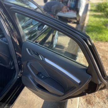 Eco Mobile Detailing - Glendale - Door detail - Auto Detailing Near Me - Glendale, California