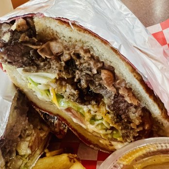 El Bigo Taco - I'm coming back for another 1 of these beauties! It's a fat juicy burger with some mild heat. Delish!! - Mexican Near Me - Mesa, Arizona