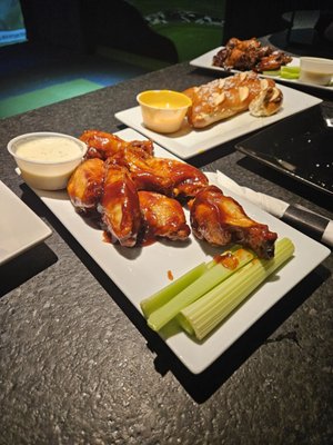 Birdies Sports Bar & Grill by null