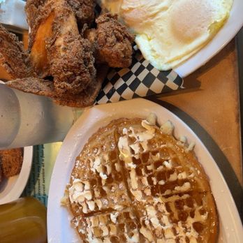 Grits N' Gravy - Wings N' Waffle - Southern Near Me - Portland, Oregon Grits N' Gravy - Wings N' Waffle - Southern Near Me - Portland, Oregon