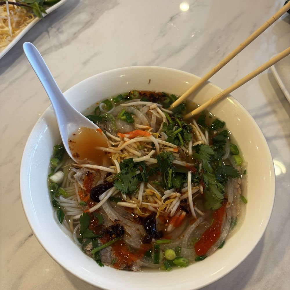 Thanh Phuong Restaurant - 97. Combination Beef Noodle Soup/  Phở Đặc Biệt - Chinese Near Me - Pearland, Texas