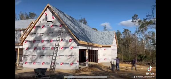 A C Roofing Repair Logo