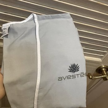 Avestee Women's Imaging Center - Heated robes. - Diagnostic Imaging Near Me - San Antonio, Texas