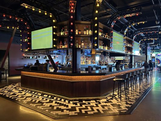 Puttshack - Oakbrook by null