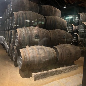 W. & J. Graham & Companhia - Beer, Wine & Spirits Near Me - Vila Nova de Gaia, 13