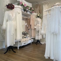 A Beautiful Touch - What an exquisite boutique. The owner Sherry is extremely helpful and lovely.