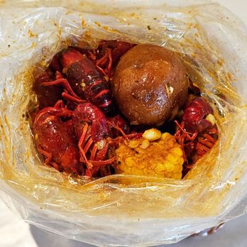The Kickin' Crab - 2 lbs of crawfish with potatoes and corn, Kickin style with medium spice - Cajun/Creole Near Me - Westminster, California