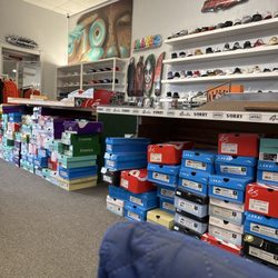 Awake SkateShop