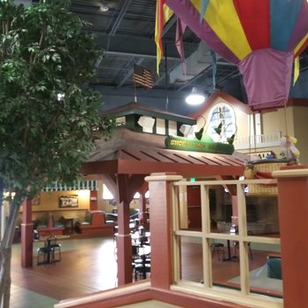 Bill Gray's Henrietta - Inside has multiple levels, so makes layout kind of funky! - Burgers Near Me - Rochester, New York Bill Gray's Henrietta - Inside has multiple levels, so makes layout kind of funky! - Burgers Near Me - Rochester, New York