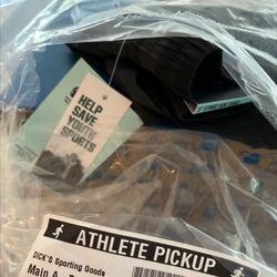 DICK'S Sporting Goods - Curbside was great!