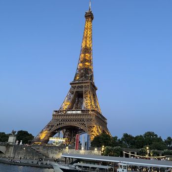 Bateaux Mouches - Boat Charters Near Me - Paris, 75 Bateaux Mouches - Boat Charters Near Me - Paris, 75