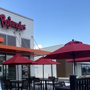 Bojangles - Outdoor seating - Fast Food Near Me - Clermont, Florida