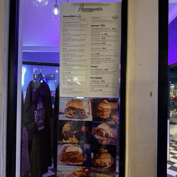Rosemarie's Buns and Brews - Burgers Near Me - Encinitas, California Rosemarie's Buns and Brews - Burgers Near Me - Encinitas, California