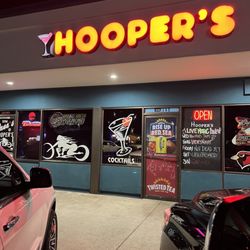 Hooper's Pub - Front door