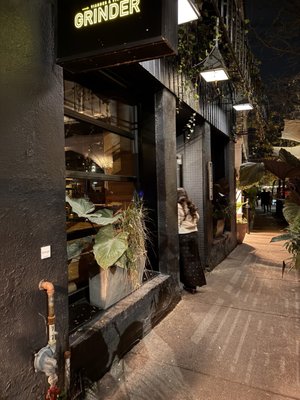 Restaurant Grinder by null