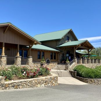 Pride Mountain Vineyards - Their lovely estate - Wineries Near Me - St. Helena, California
