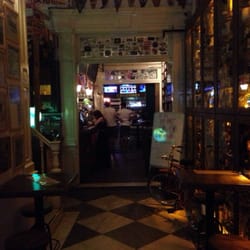 Cafe Del Mundo - Entrance hallway on the first floor.