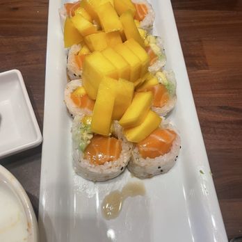 Crazy Rock'N Sushi - Gardena - R9 Mango Mango Roll - Seafood Near Me - Gardena, California