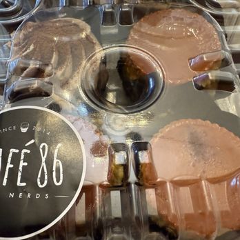 Cafe 86 - Milo cupcake and ube flan cupcakes - Desserts Near Me - San Diego, California