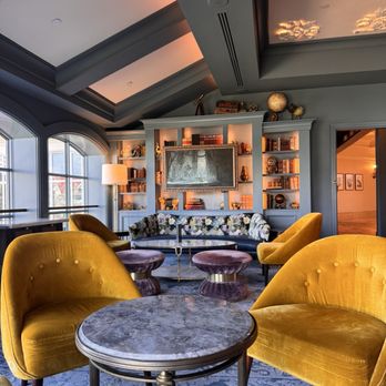 Enchanted Rose - Lounges Near Me - Lake Buena Vista, Florida