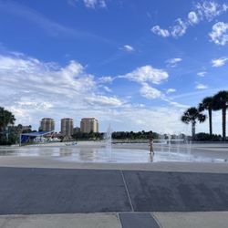Glazer Family Playground - Splash pad