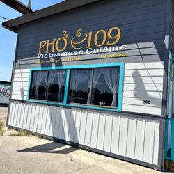 Front of Vietnamese Restaurant