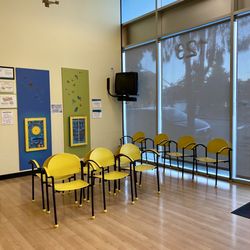 Bay Area Pediatric Medical Group - Lobby/waiting area