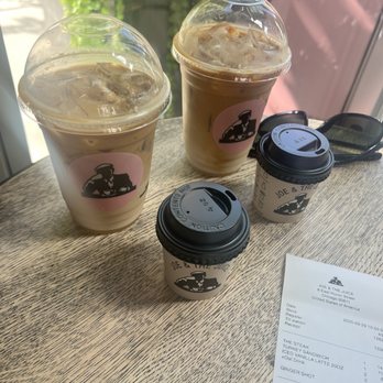 Joe & The Juice - Iced Vanilla Latte and Ginger Shots - Juice Bars & Smoothies Near Me - Chicago, Illinois